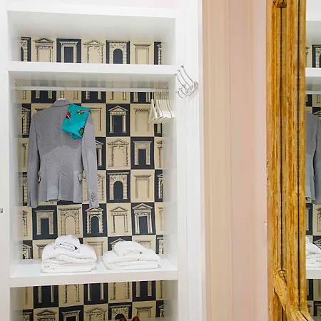 Overland Catedral Apartment Seville